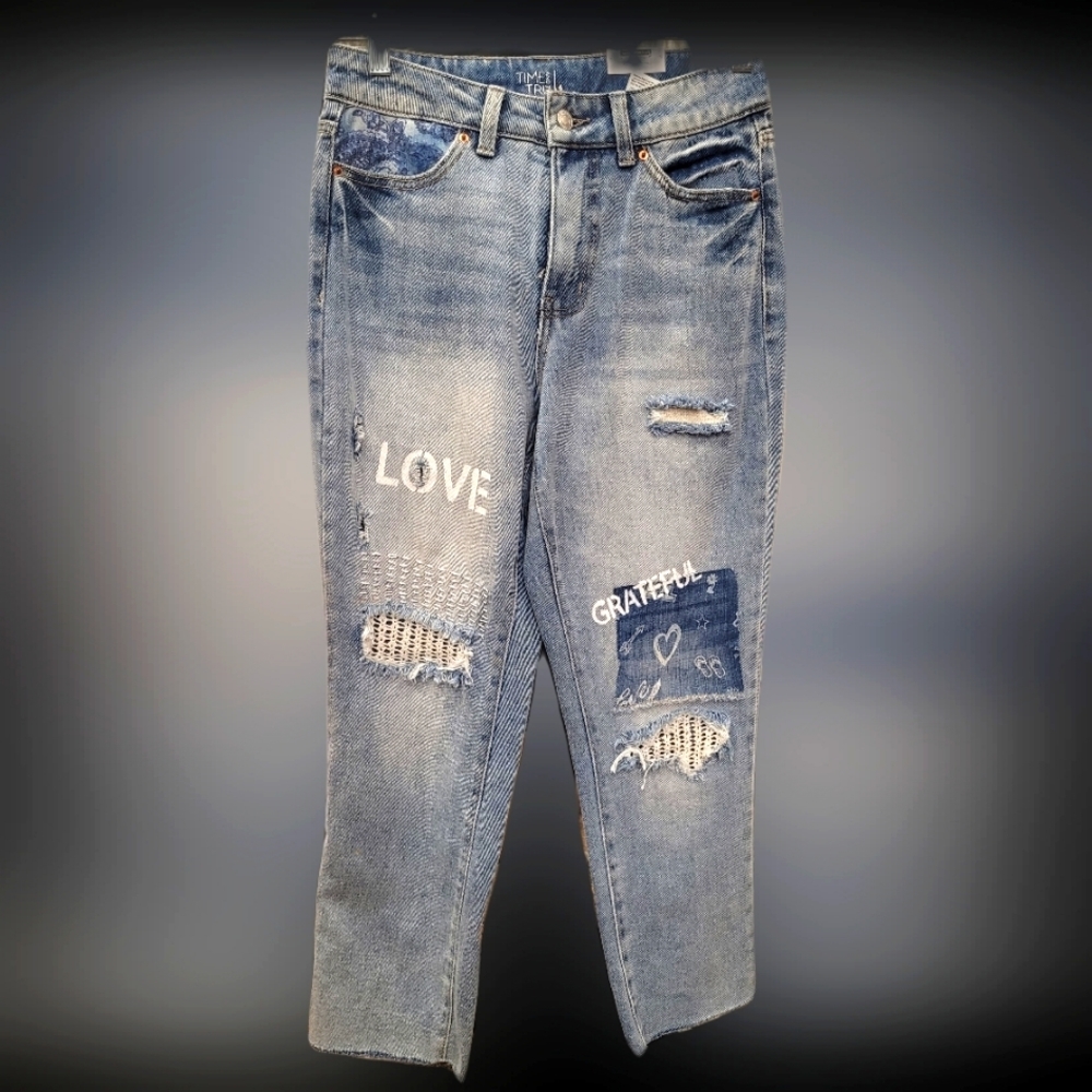 HANDMADE ☆ UPCYCLED "TIME & TRU" LACE, SASHIKO, STENCILED INSPIRING JEANS 💙SZ~4
